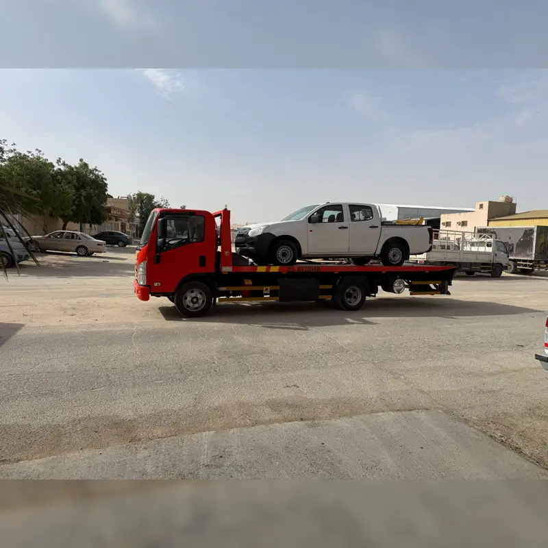 نقل سيارة بأمان تام عن طريق سطحة الأحساء